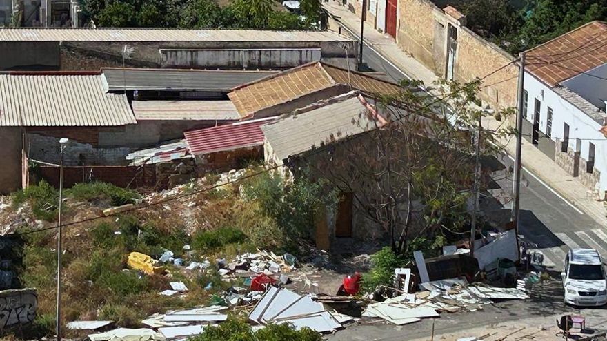 Años de silencio ante un foco de insalubridad y peligro en Alicante