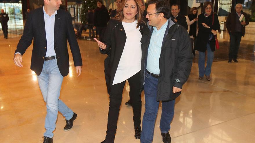 Francisco Conejo, Susana Díaz y Miguel Ángel Heredia en el Palacio de Congresos de Málaga.