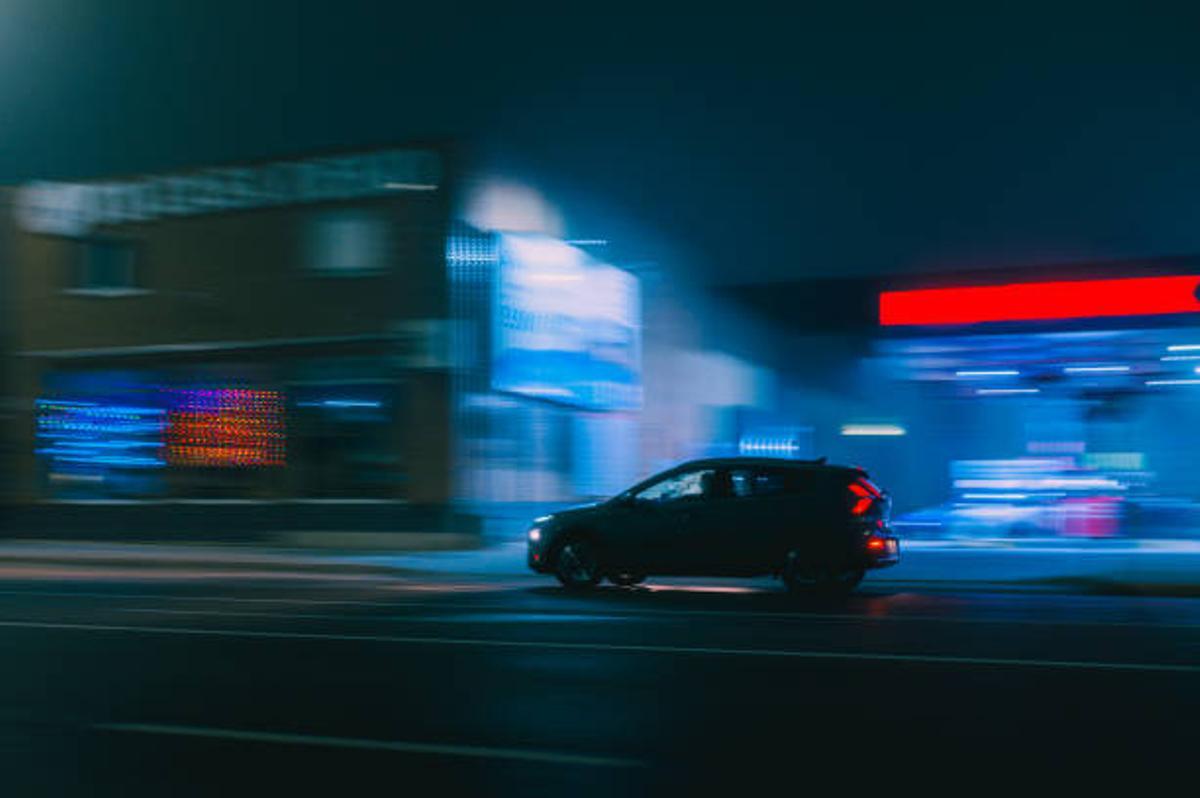 Araç izin verilen hızın üzerinde gidiyor