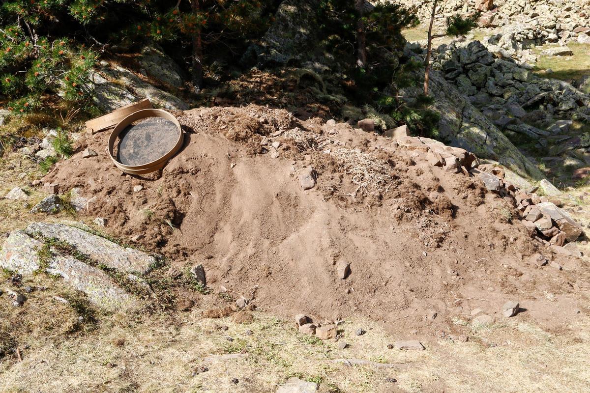 Les imatges dels arqueòlegs del GIAP-ICAC al jaciment de la Cerdanya