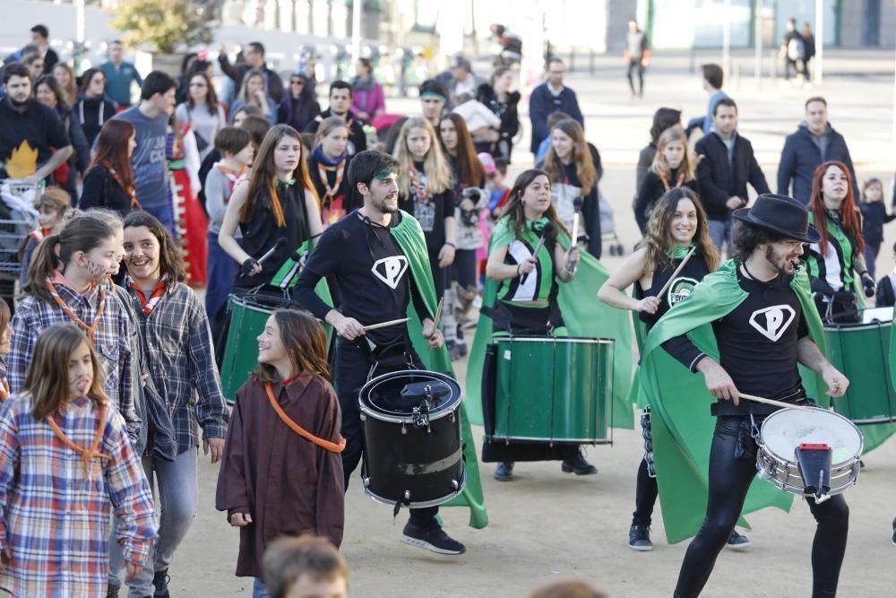 Carnaval 2019: Rua del barri del Güell i la Devesa