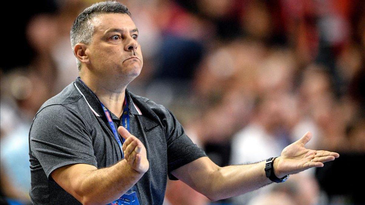 Xavi Pascual no encontró soluciones para evitar la zozobra final