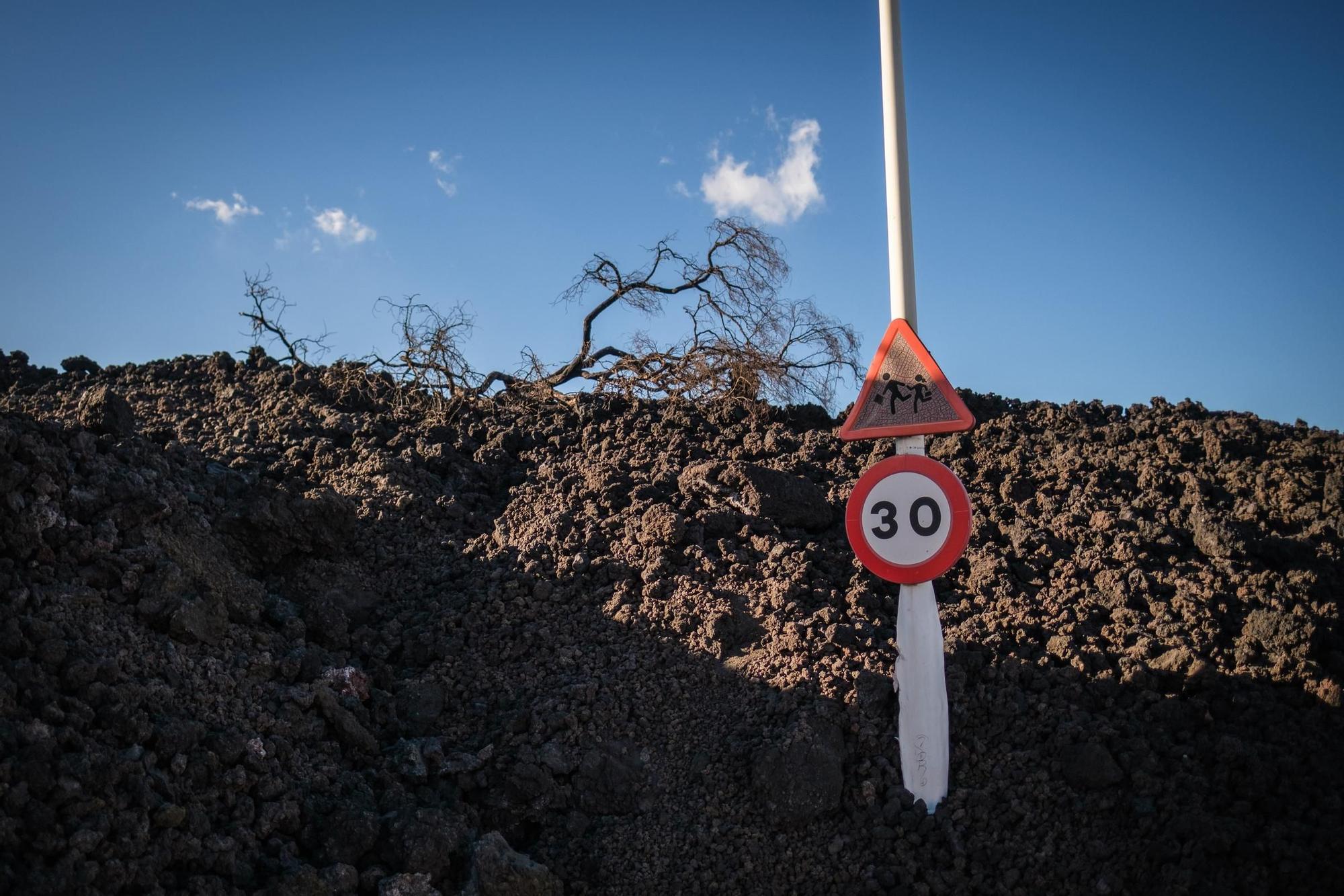 Retirada de la lava del volcán de La Palma