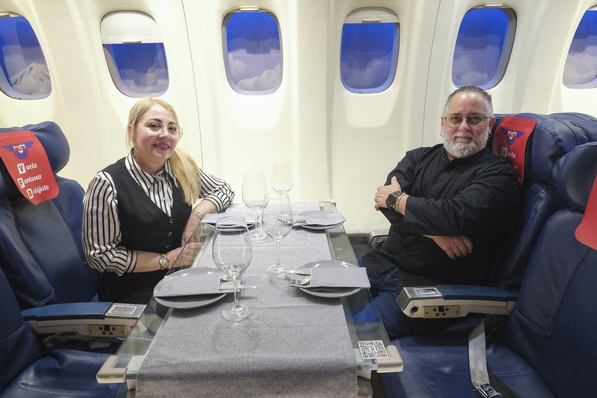 La jefa de sala Yoanis Portelles y el chef Inti Ramsés, copropietarios del F29 Gastro Grill