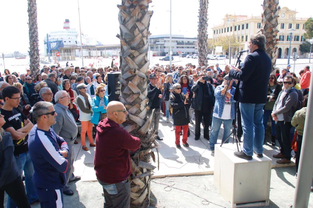 Concentración en contra del rascacielos del Puerto