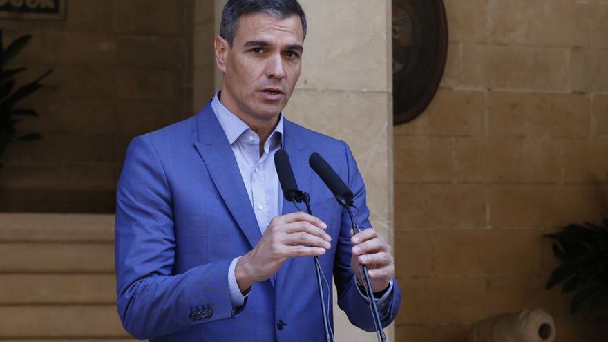 Sánchez se aferra como tabla de salvación a las buenas cifras económicas del turismo