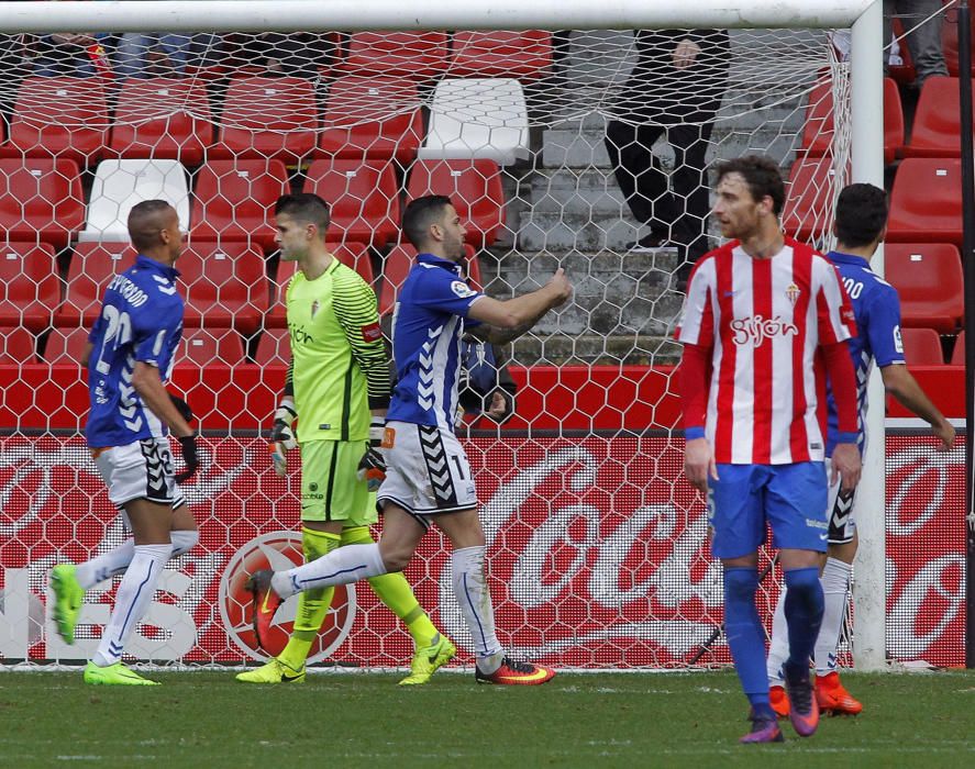 El partido entre el Sporting y el Alavés, en imágenes