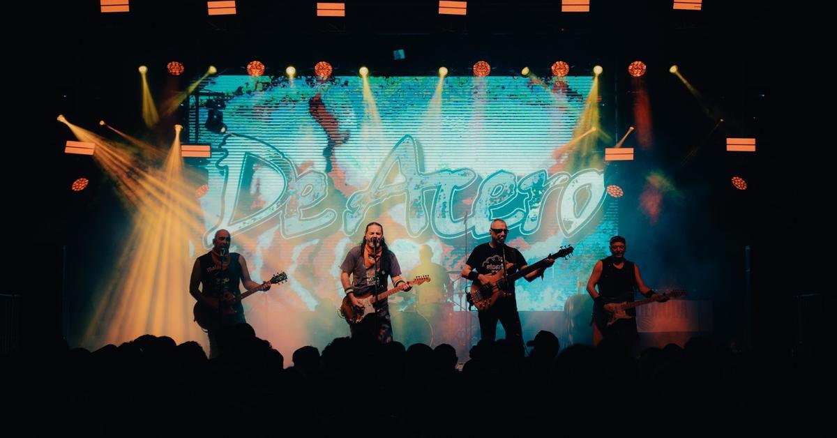 De Acero es una de las bandas tributo más reconocidas de Extremoduro.