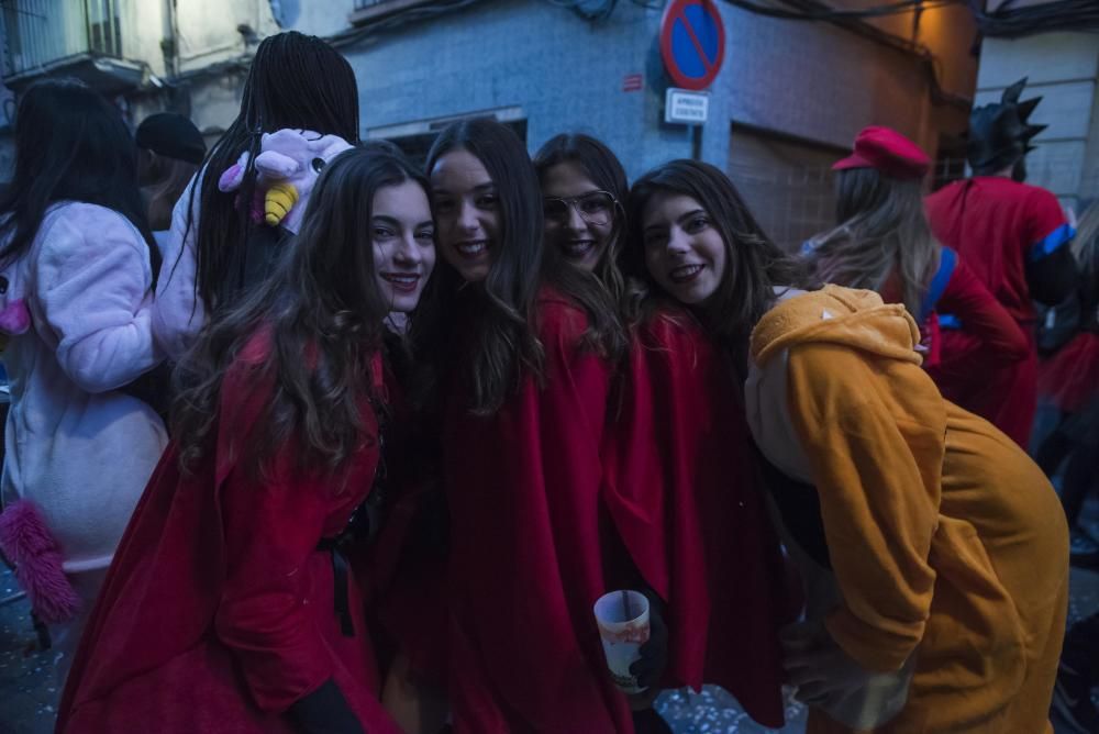 Set mil persones desborden els carrers de Sallent en un Carnaval multitudinari