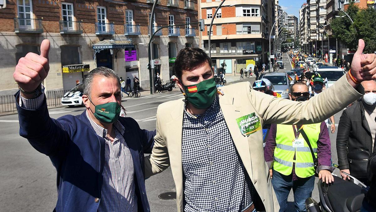 Javier Ortega Smith y José Ángel Antelo en Gran Vía.