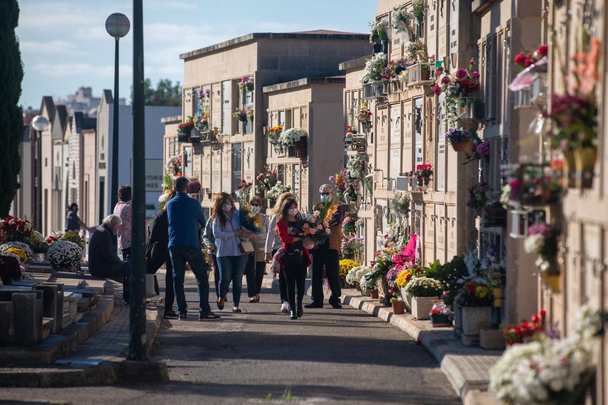 Tots Sants en el cementerio de Palma.