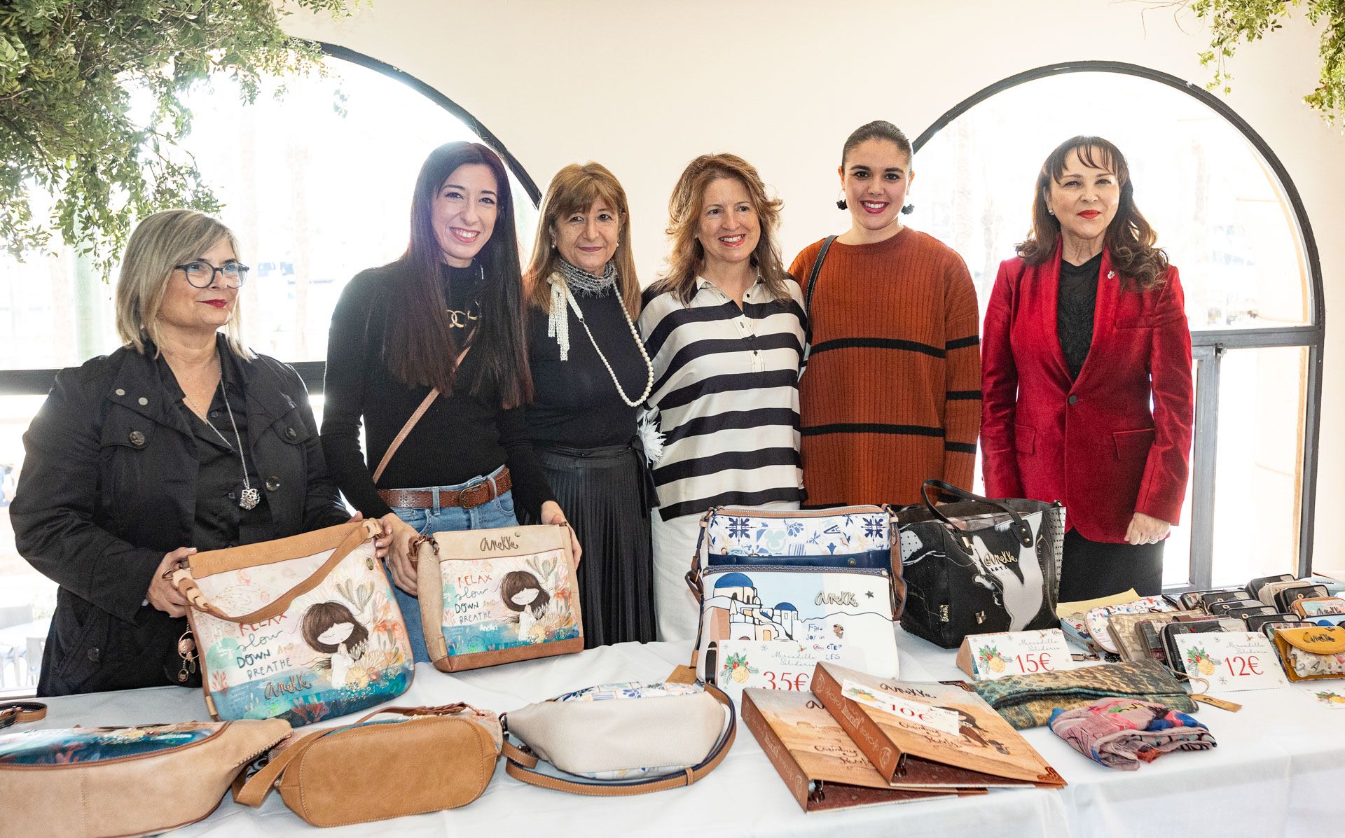 Mercadillo Solidario de Alinur en el Real Liceo Casino de Alicante