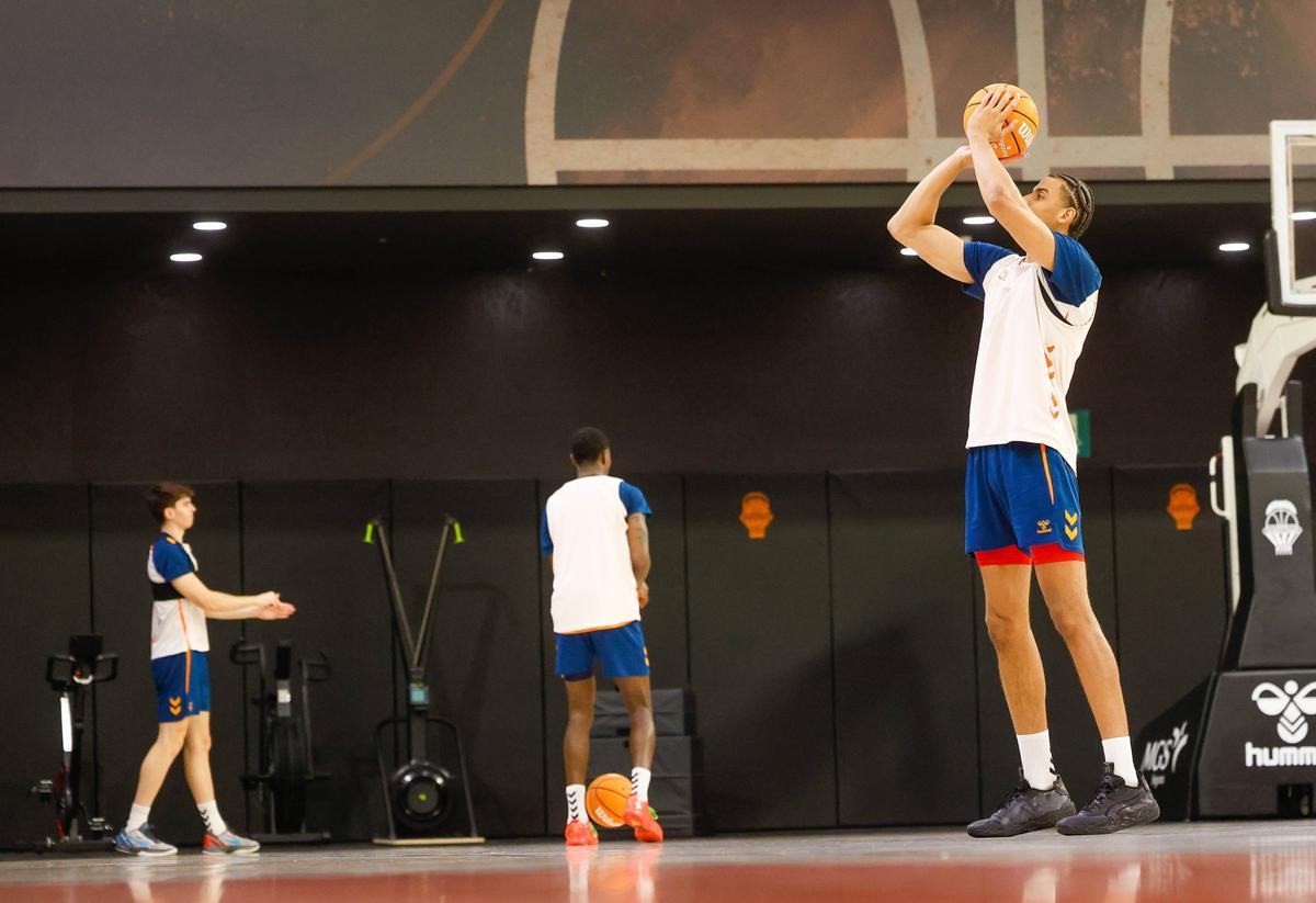 Valencia VLC SPD entrenamiento del Valencia Basket previo al comienzo de la final de la Liga Endesa frente al FC Barcelona