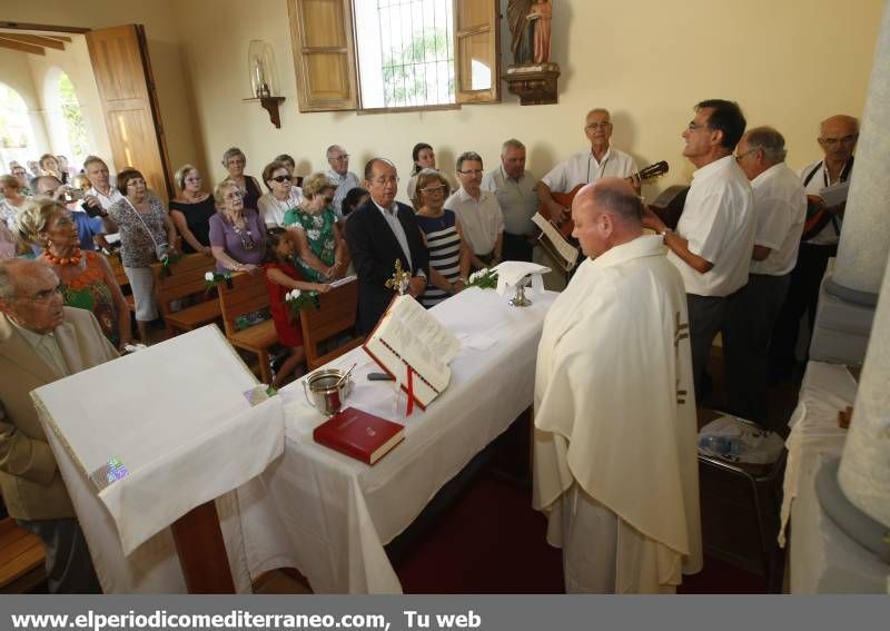 GALERÍA DE FOTOS- La ermita del Carmen de Castellón celebra una participativa misa