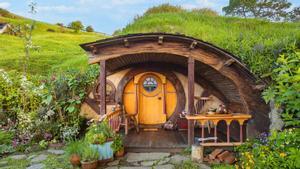 Airbnb ha lanzado a su mercado una reserva en el icónico Set de Filmación Hobbiton en Nueva Zelanda