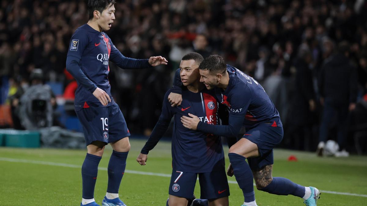 2-0 Luis Enrique estrena su palmarés en París