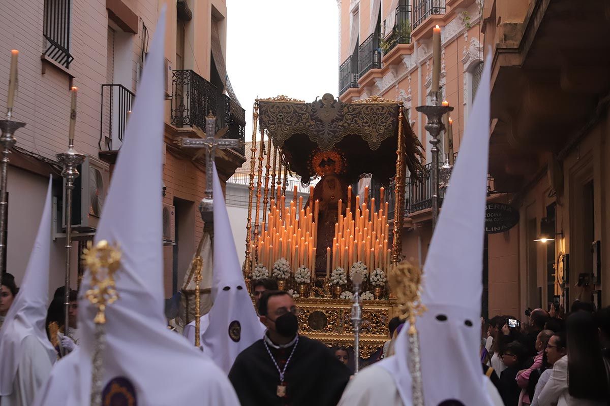 La cofradía de la Misericordia vuelve a lucir en la Corredera