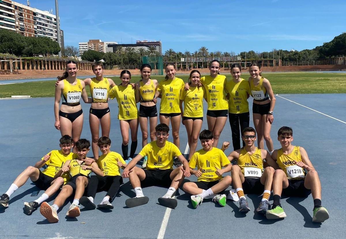 Chicos y chicas del grupo "groguet" en Valencia