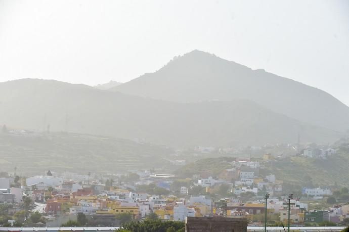 22-02-2019 LAS PALMAS DE GRAN CANARIA. Calima en Marzagán, con el pico de Bandama al fondo. Fotógrafo: ANDRES CRUZ