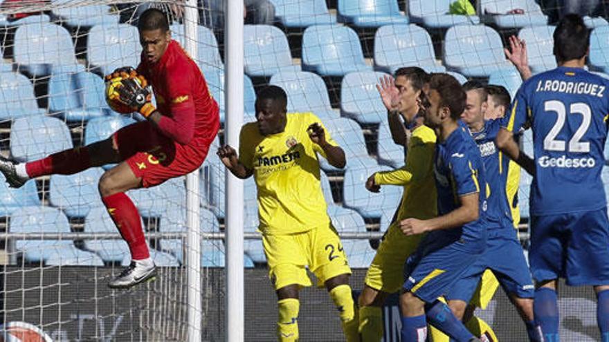 Imagen del partido entre el Getafe y el Villarreal.