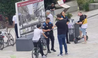 La Policía Local intenta controlar calles y plazas