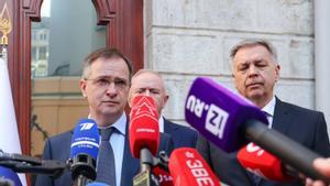 El perfil del cap dels emissaris del Kremlin aixeca recels