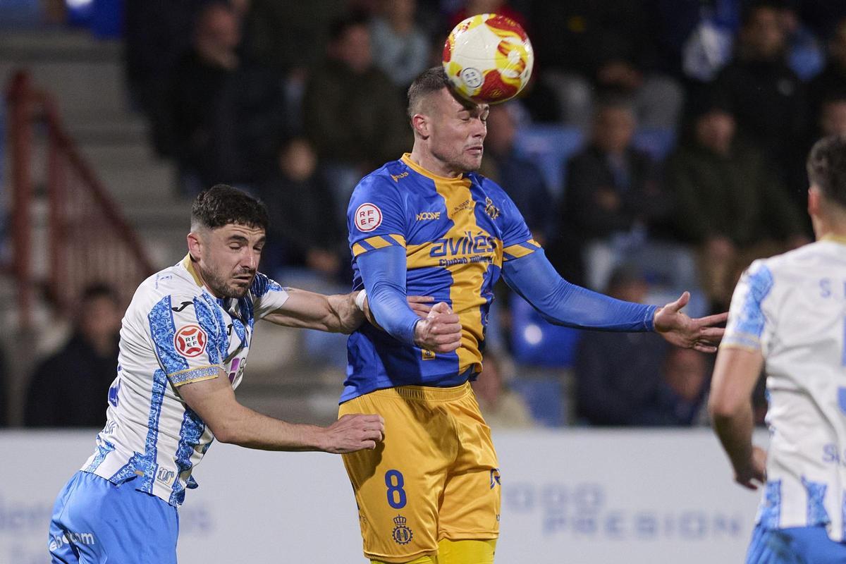 Partido entre el Talavera y el Avilés, en imágenes