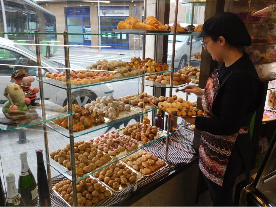 La venda de panellets a Manresa es manté