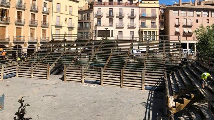 El muntatge de la plaça s&#039;allargarà fins a final de mes i l&#039;afectació a la plaça de la Fira, fins després de les festes