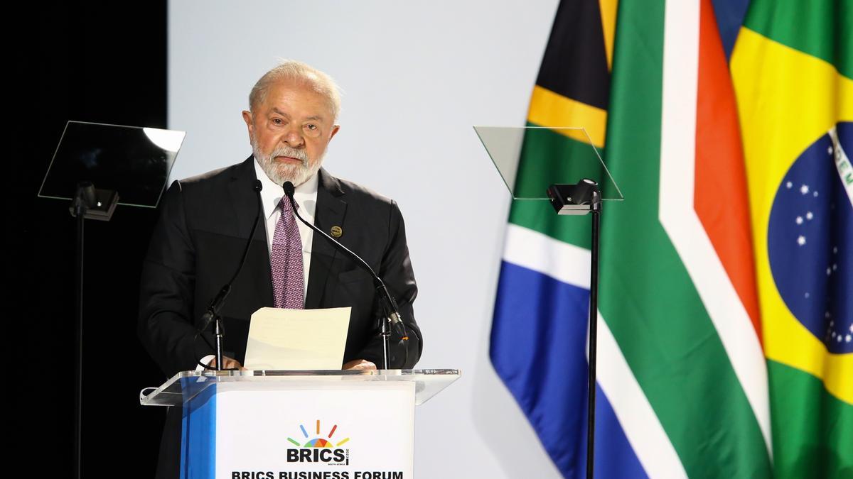 Brasil apoya &quot;una mayor integración financiera&quot; de los BRICS en la cumbre en Sudáfrica.