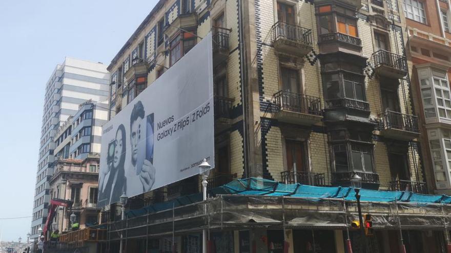 Un ático por 699.000 euros en el Náutico corona el mercado de viviendas de lujo en Gijón
