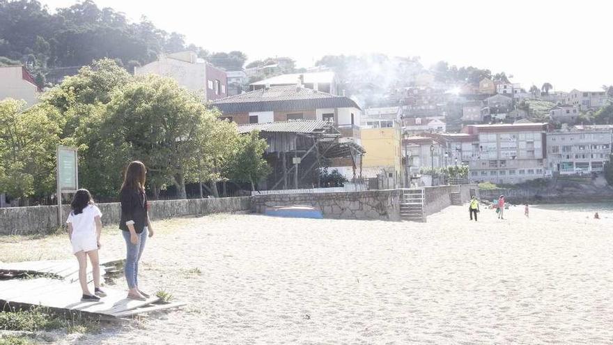 El antiguo astillero de Banda do Río, situado junto a la playa. // Santos Álvarez