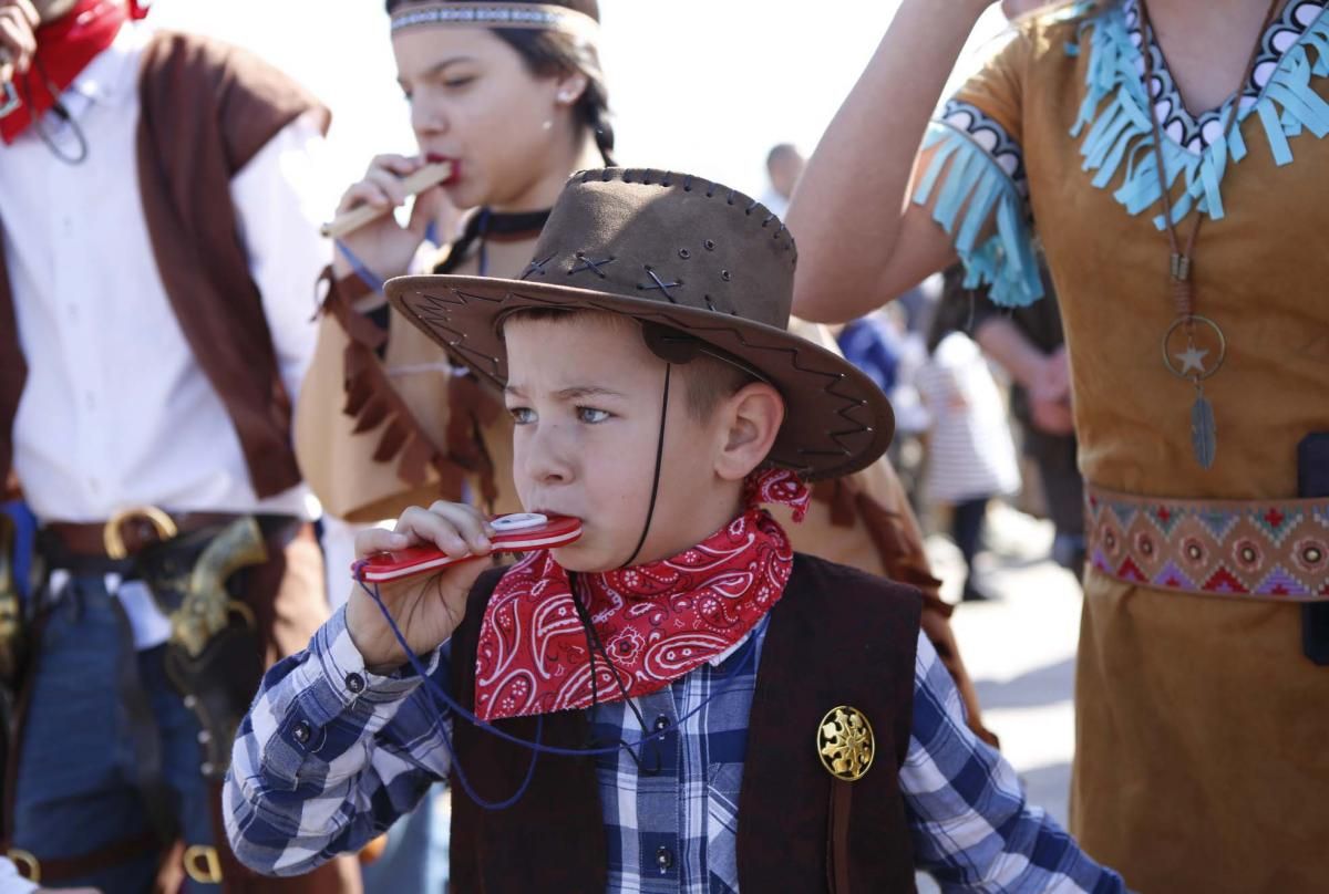 Carnaval de Córdoba: pasacalles en la Calahorra y fiesta infantil en el Bulevar