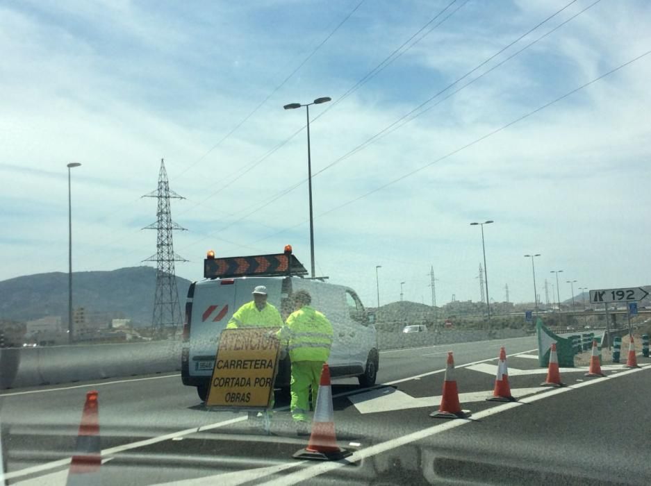 Retenciones tras el cierre del acceso a Cartagena por autovía