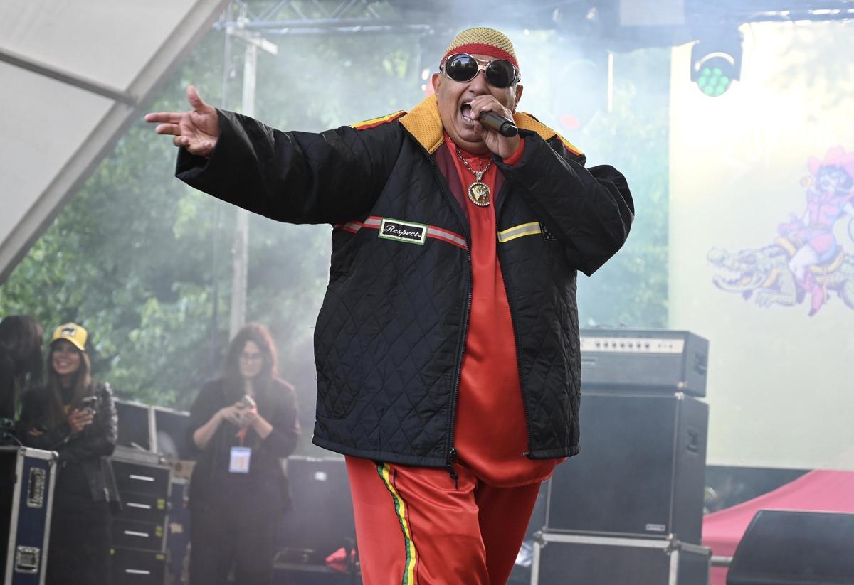 El cantante King África durante su concierto en Pontevedra el pasado mes de junio.