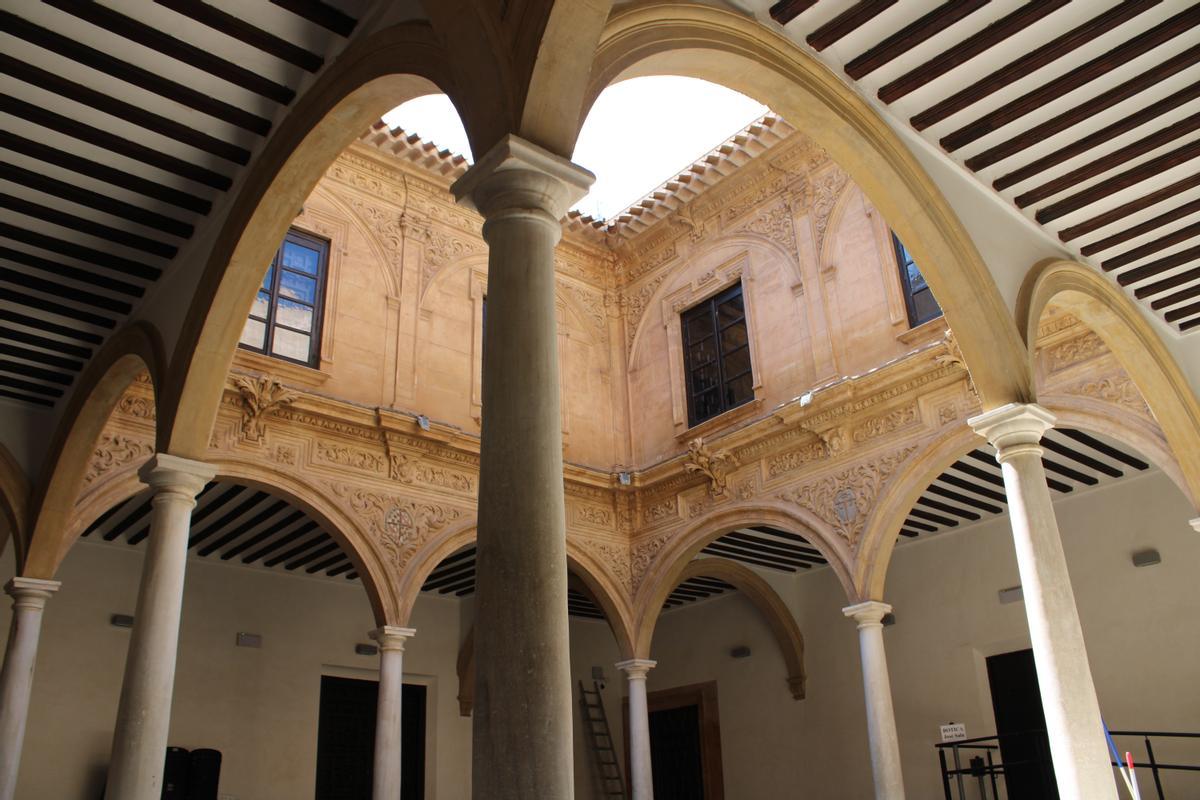 Patio porticado del Palacio de Guevara, también llamado Casa de las Columnas.