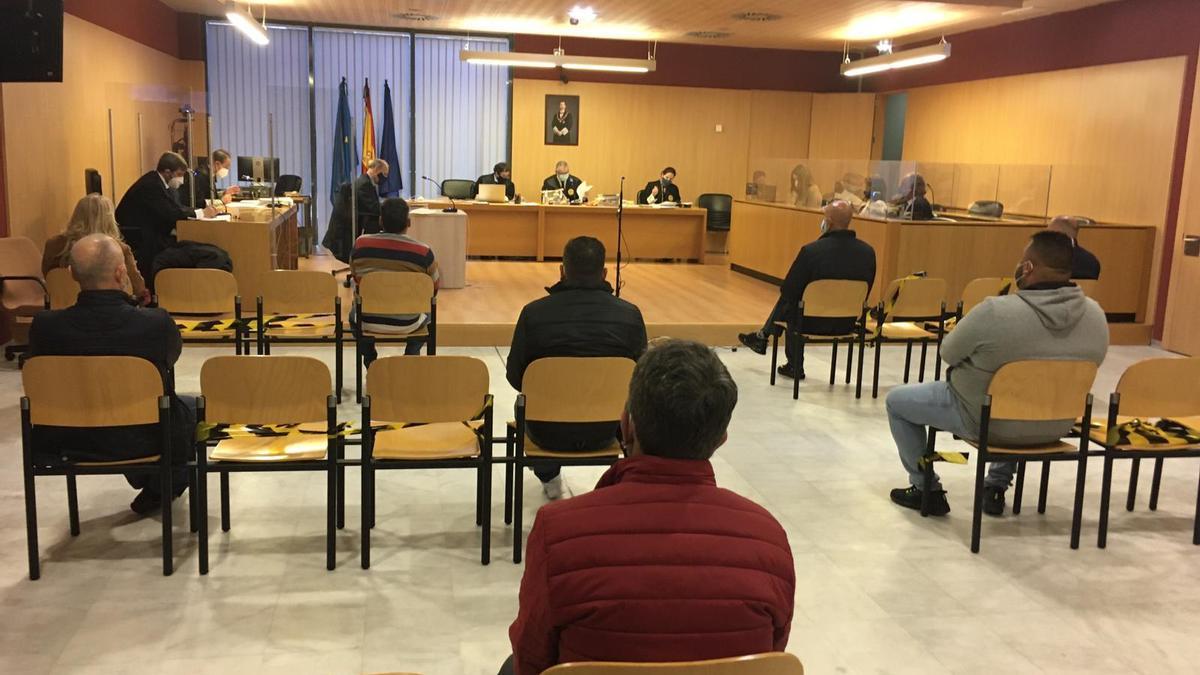 La banda criminal que suministraba droga a toda Asturias desde La Calzada, ante el tribunal de la Sección Octava