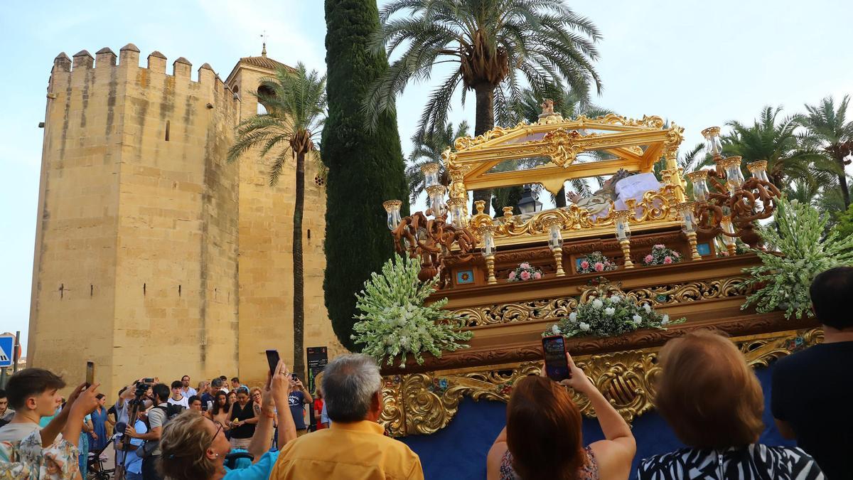 La procesión de la Virgen de Acá en imágenes