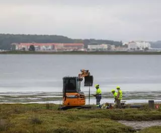 Intentan reparar hoy la tubería que pierde agua desde el sábado