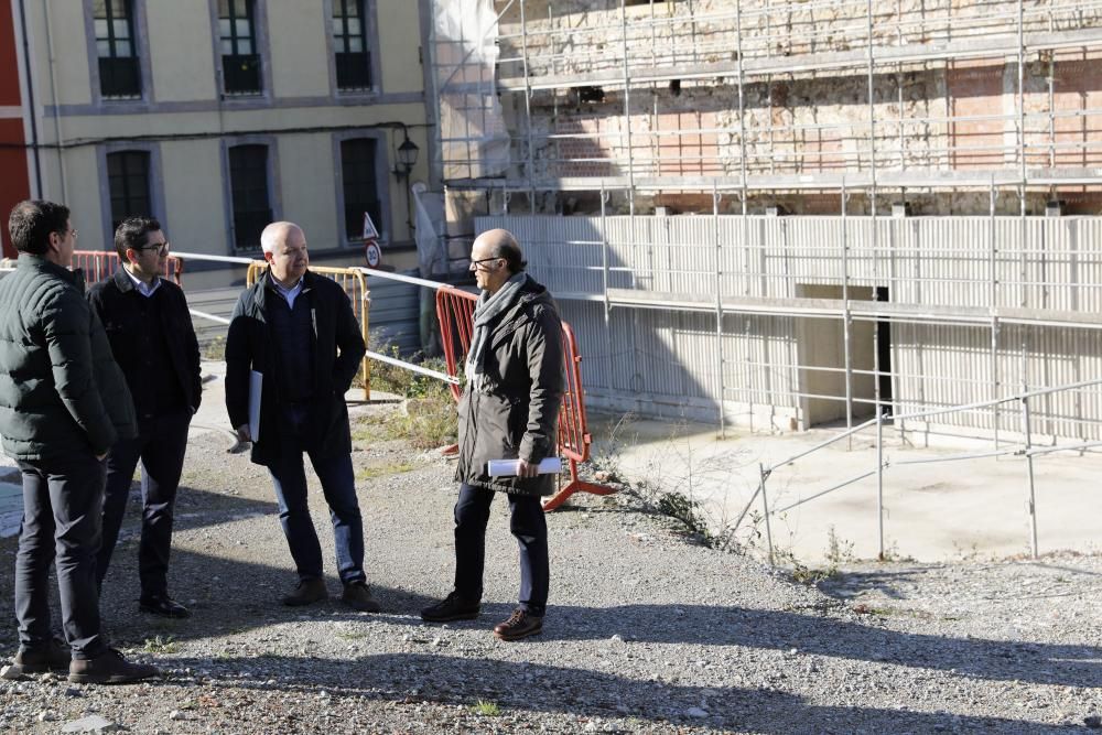 Visita al edificio de Tabacalera