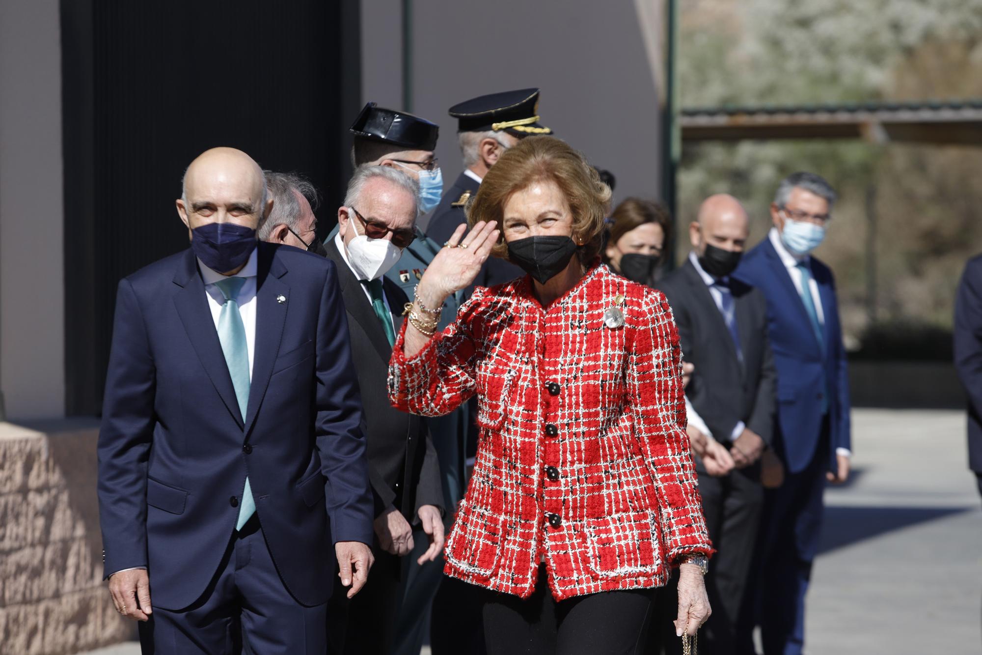 La Reina Sofía visita las instalaciones de Bancosol en Málaga