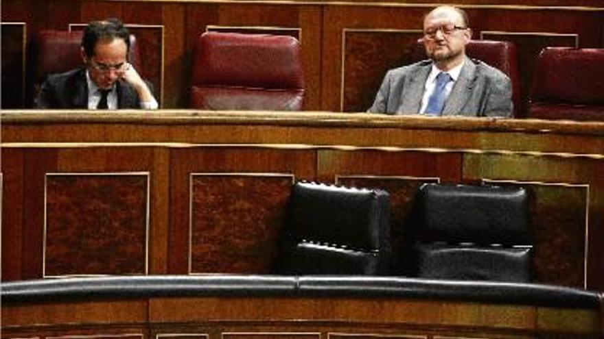 Només s&#039;han publicat els d&#039;aquells diputats que no són membres de la Diputació Permanent del Congrés