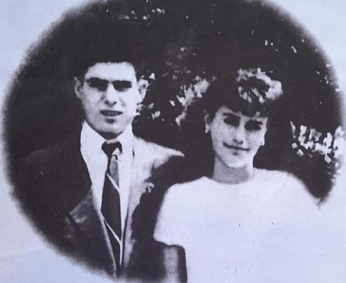 La única foto que Josefa guarda de su madre, el día de la boda con su padre.