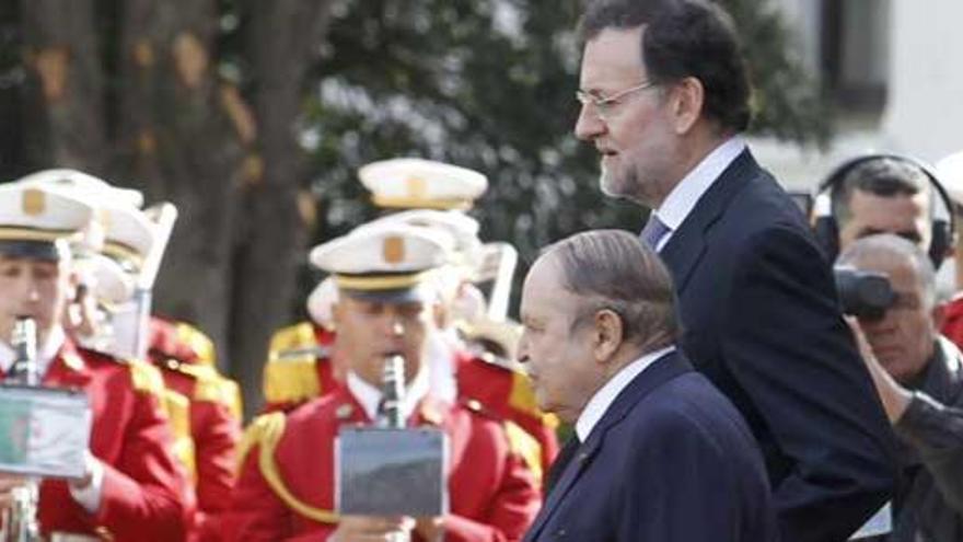 Rajoy, con Buteflika en Argel.