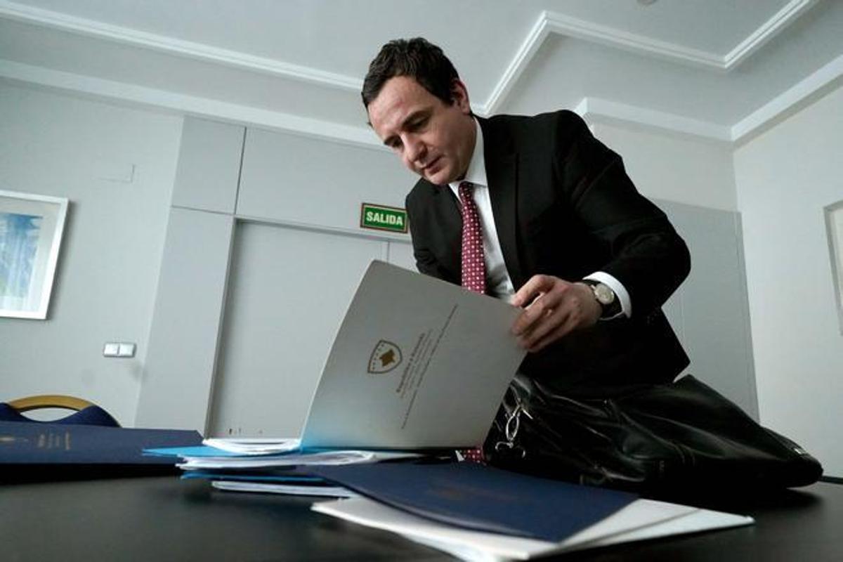 Entrevista a Albin Kurti , Primer ministro de Kosovo, este mediodía en Madrid.