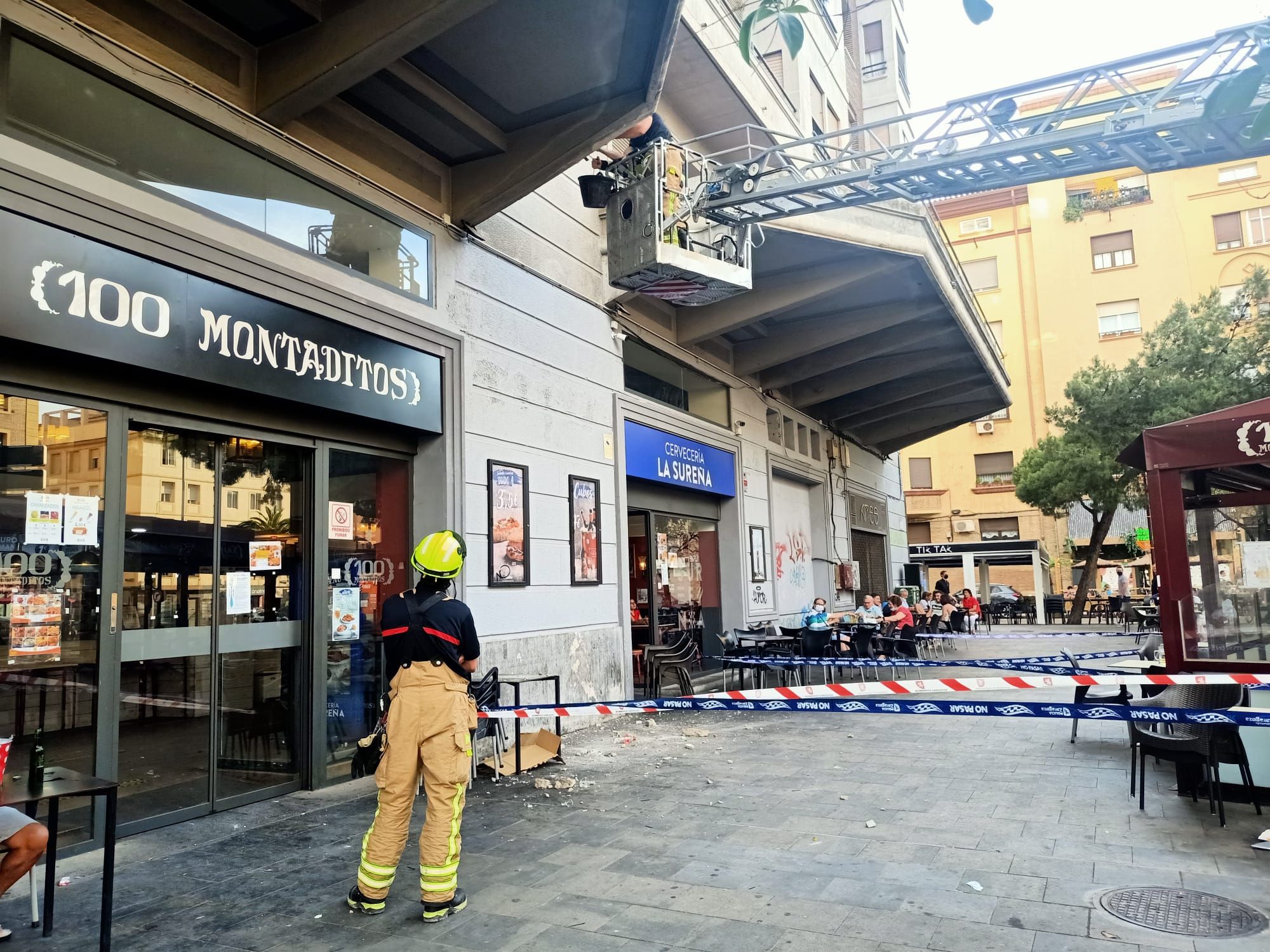 Deterioro de un balcón en Fernando el Católico 2