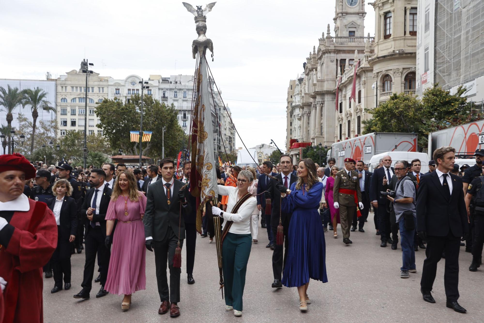 La procesión cívica deja imágenes para la historia