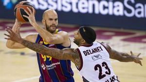 Calathes puso la magia y el Barça tumbó al Armani en seis minutos de locura