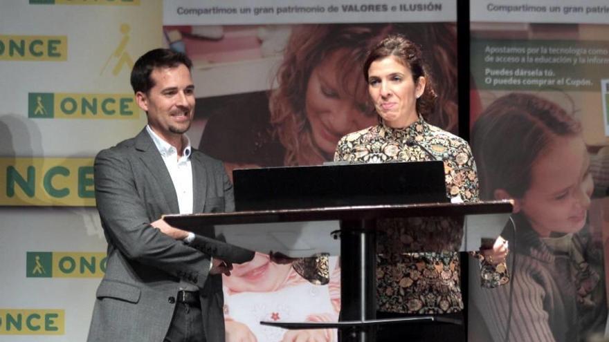 La ONCE premia un proyecto de inclusión escolar de un niño ciego en el Mare Nostrum