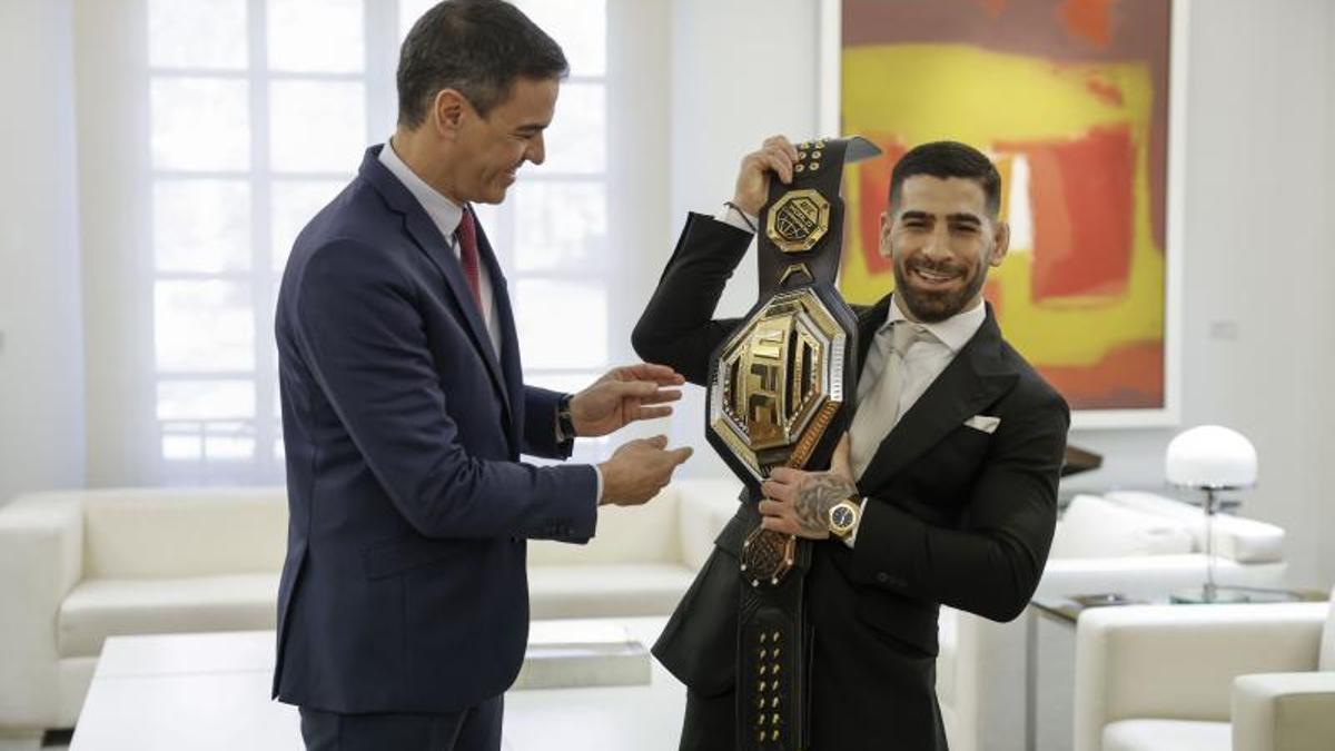 Pedro Sánchez recibe al campeón de la UFC en la categoría de peso pluma, Ilia Topuria